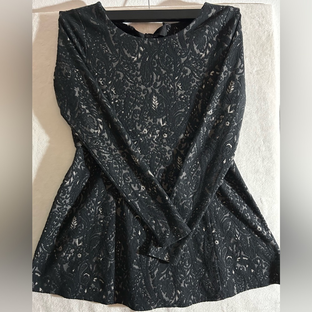A PEA IN THE POD| Black maternity peplum top| Size XS| Mom’s to Be